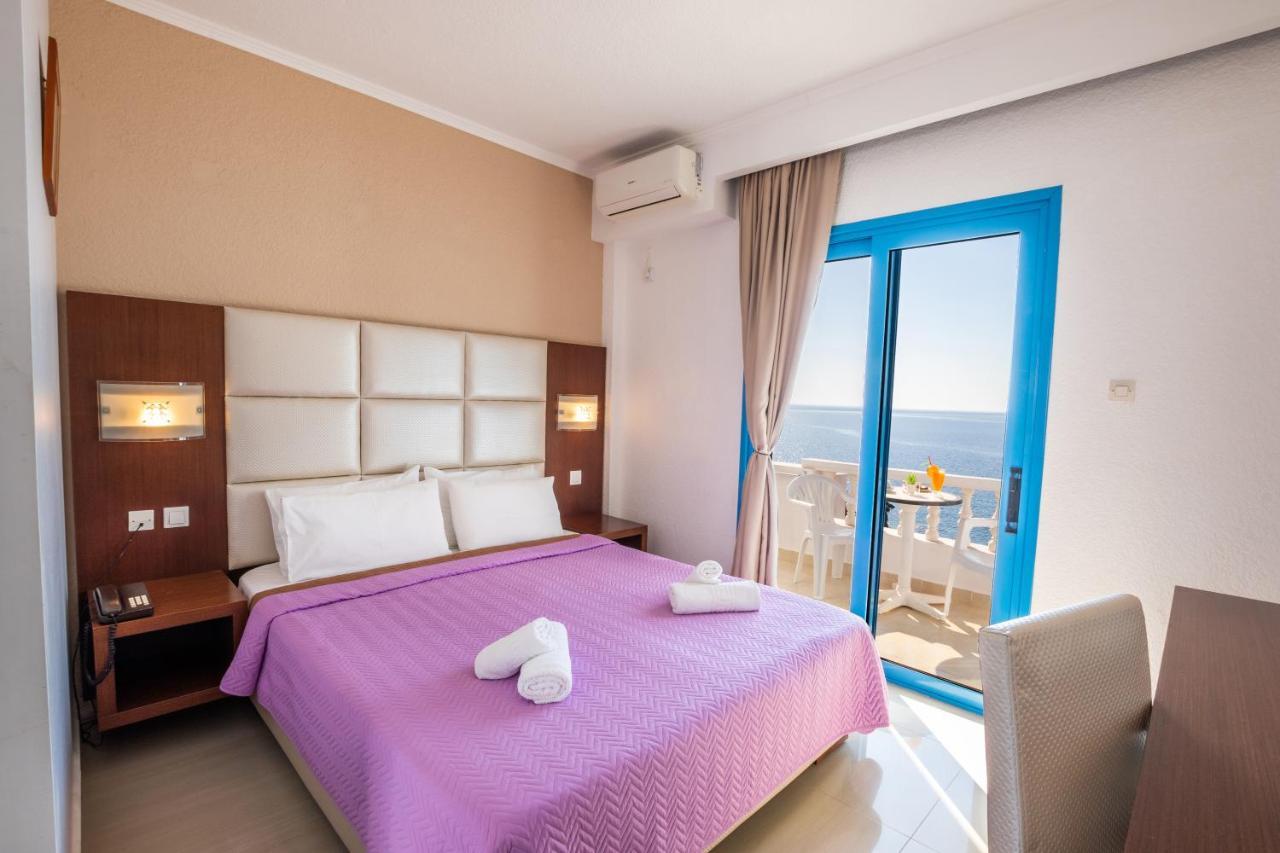 Castelia Bay Hotel Amoopi Bagian luar foto