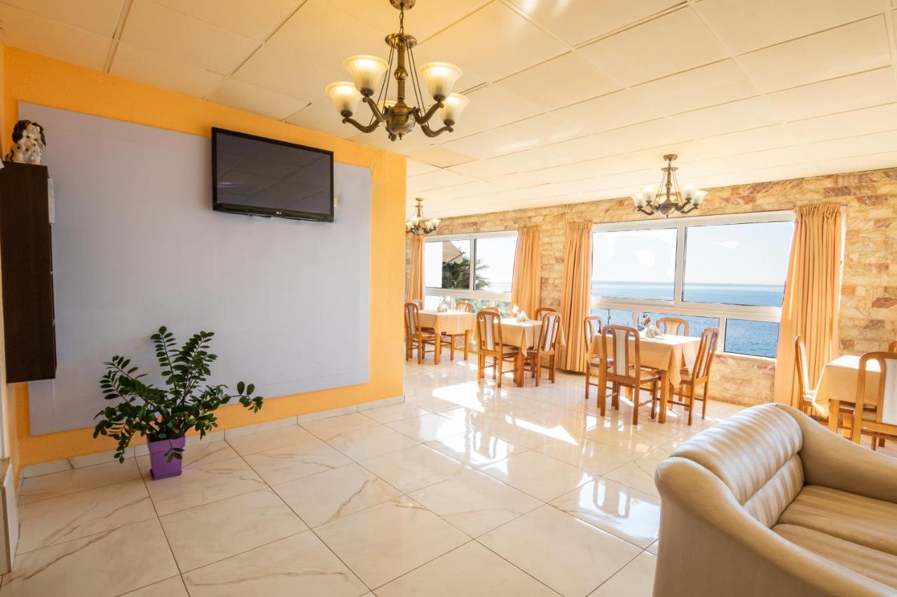 Castelia Bay Hotel Amoopi Bagian luar foto