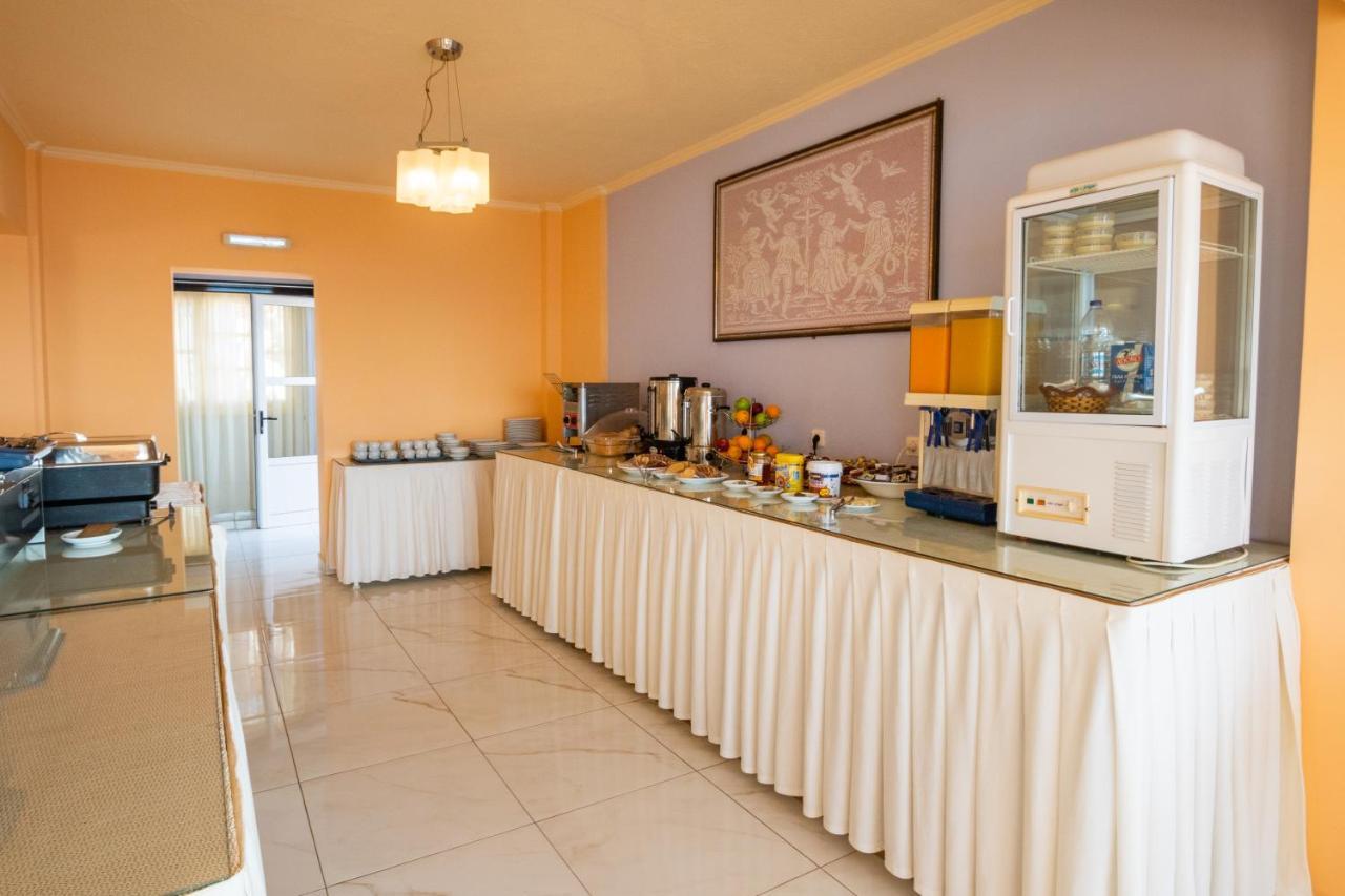 Castelia Bay Hotel Amoopi Bagian luar foto