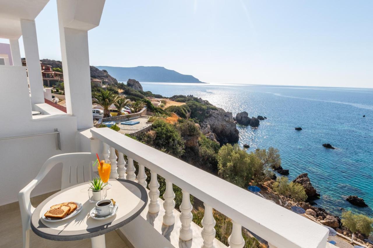 Castelia Bay Hotel Amoopi Bagian luar foto