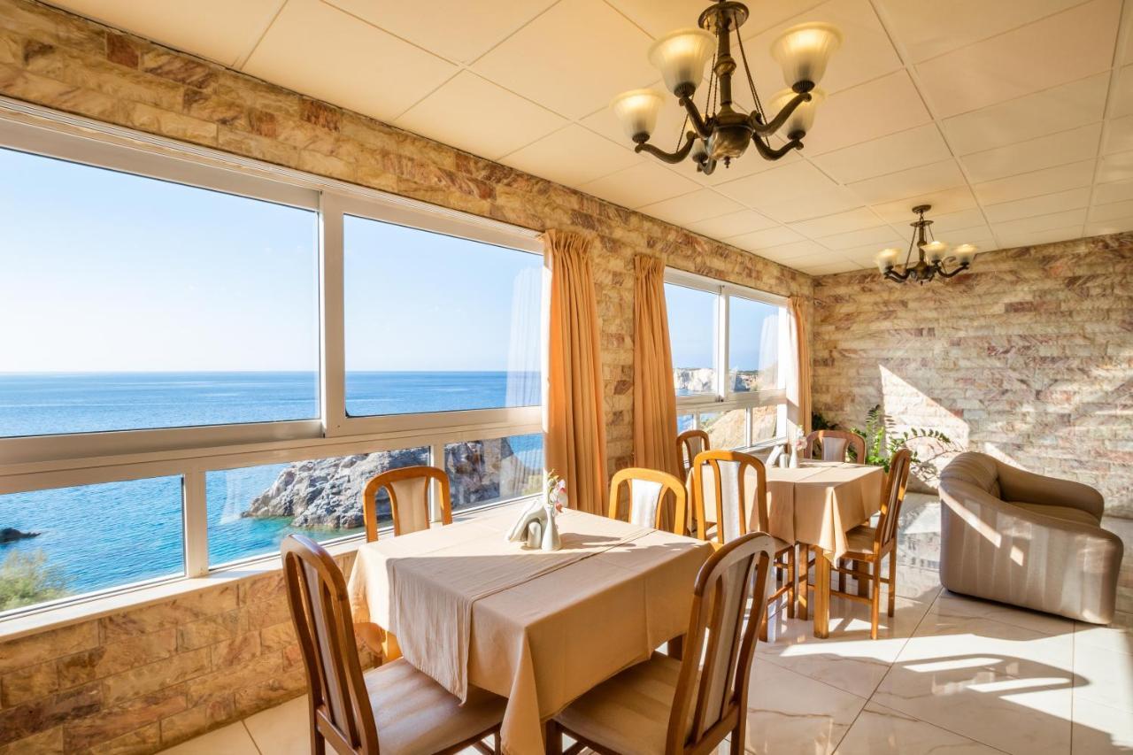Castelia Bay Hotel Amoopi Bagian luar foto