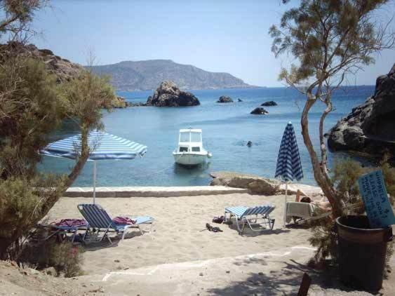 Castelia Bay Hotel Amoopi Bagian luar foto