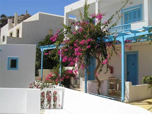 Castelia Bay Hotel Amoopi Bagian luar foto